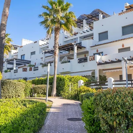 Apartment Sunny 2-bedroom Pool & Terrace Estepona