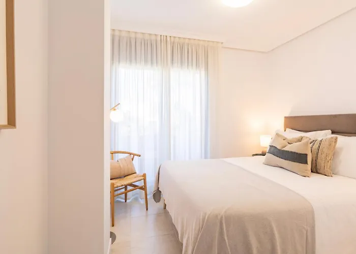 Sunny 2-bedroom Pool & Terrace * Estepona