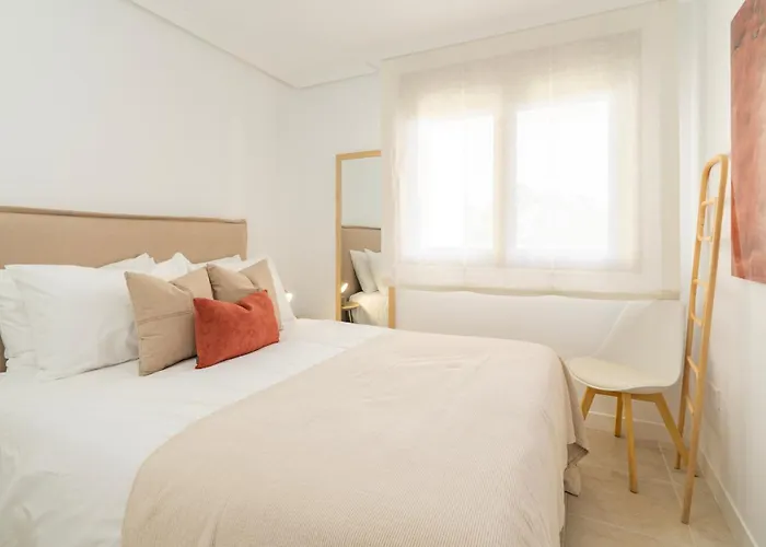 Sunny 2-bedroom Pool & Terrace * Estepona