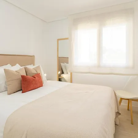 Sunny 2-bedroom Pool & Terrace * Естепона