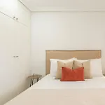Sunny 2-bedroom Pool & Terrace Apartmán *