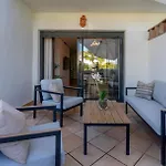 Sunny 2-bedroom Pool & Terrace Apartmán *